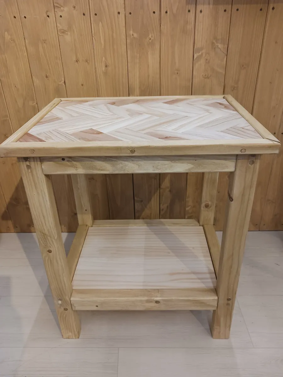 ヘリンボーンサイドテーブル | CAINZ DIY Square