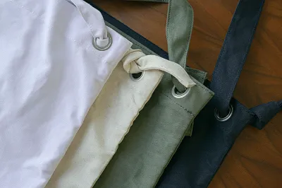 ナチュラル、ホワイト、ブラック、オリーブの4種類