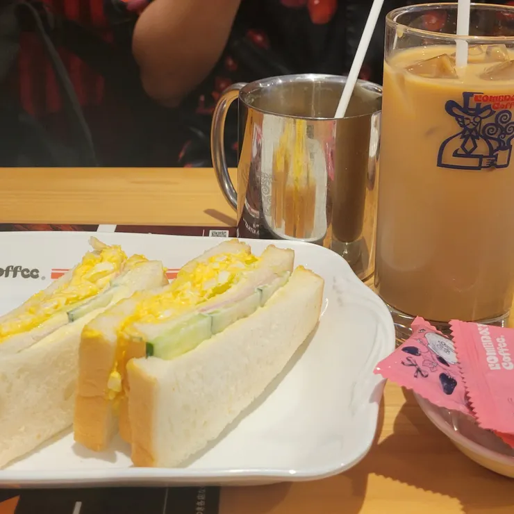 キャプション