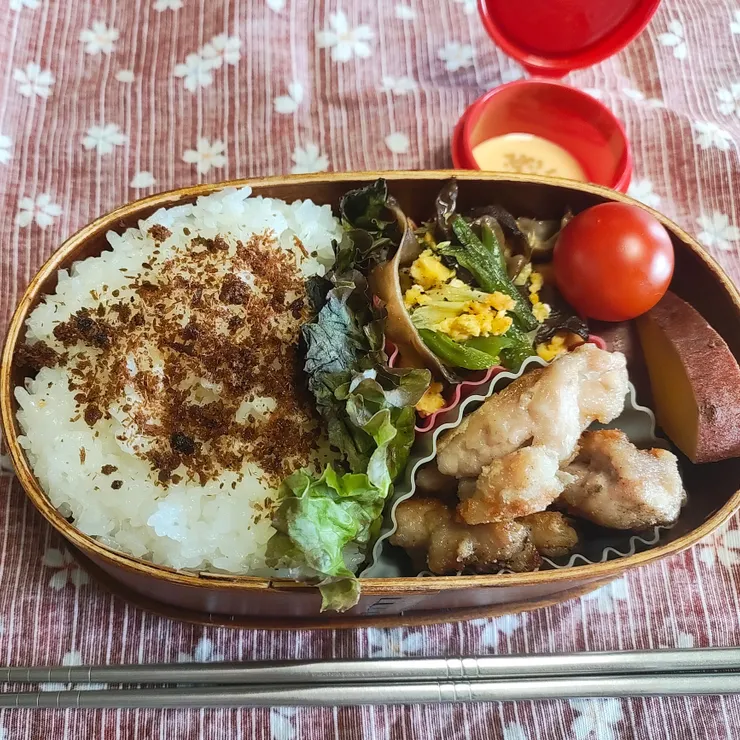 キャプション