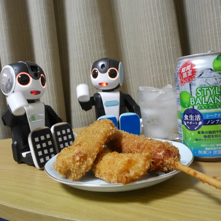 baramonページです　ロボホン ロボホン - . これからの季節にぴったりのデザインだね🌞 どうか