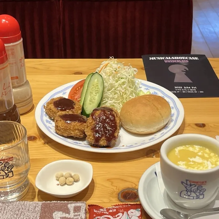 キャプション