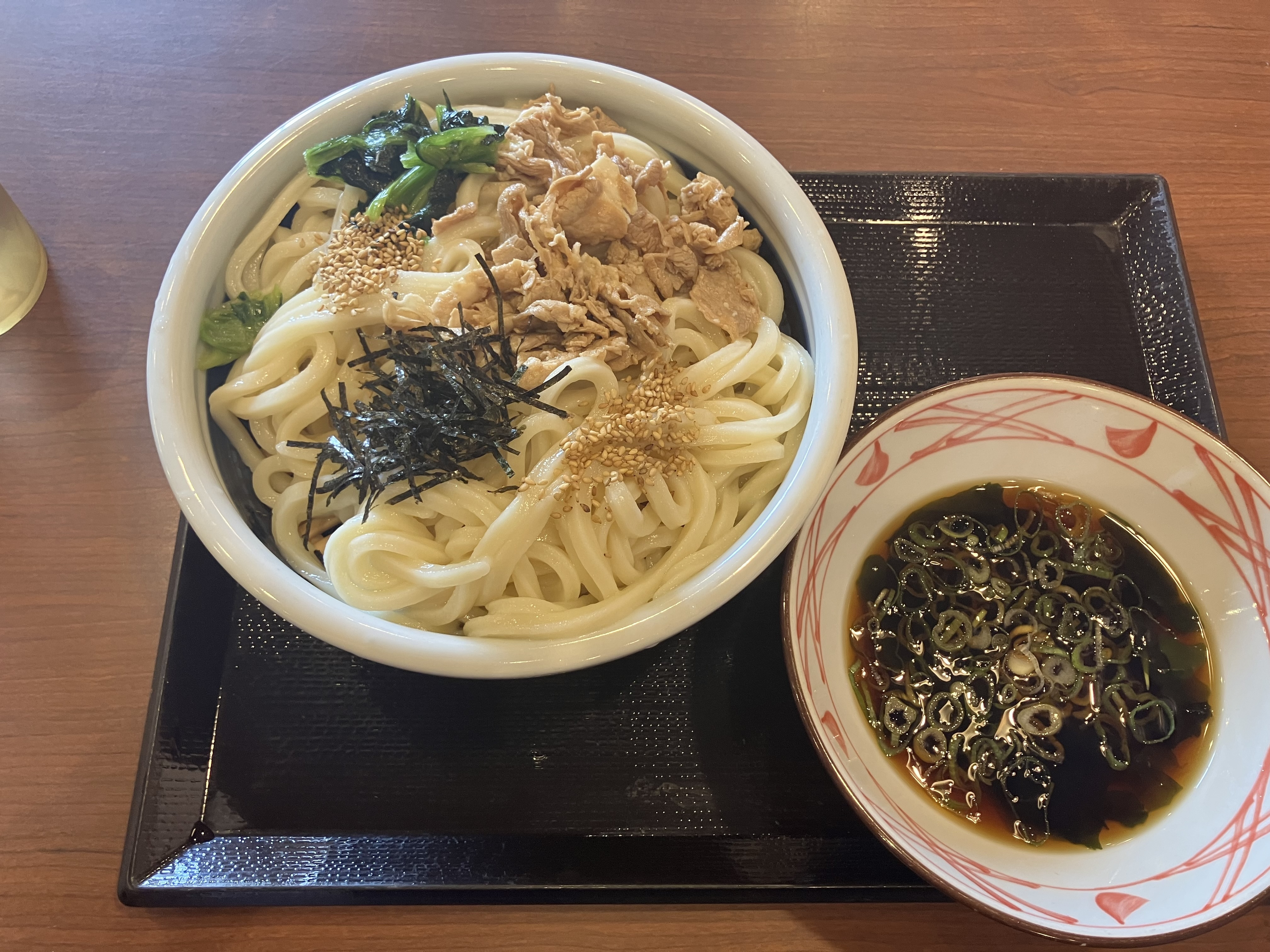 うま辛豚つけ汁うどん3玉に挑戦！？ | 丸亀製麺Mochi-Mochiクラブ​