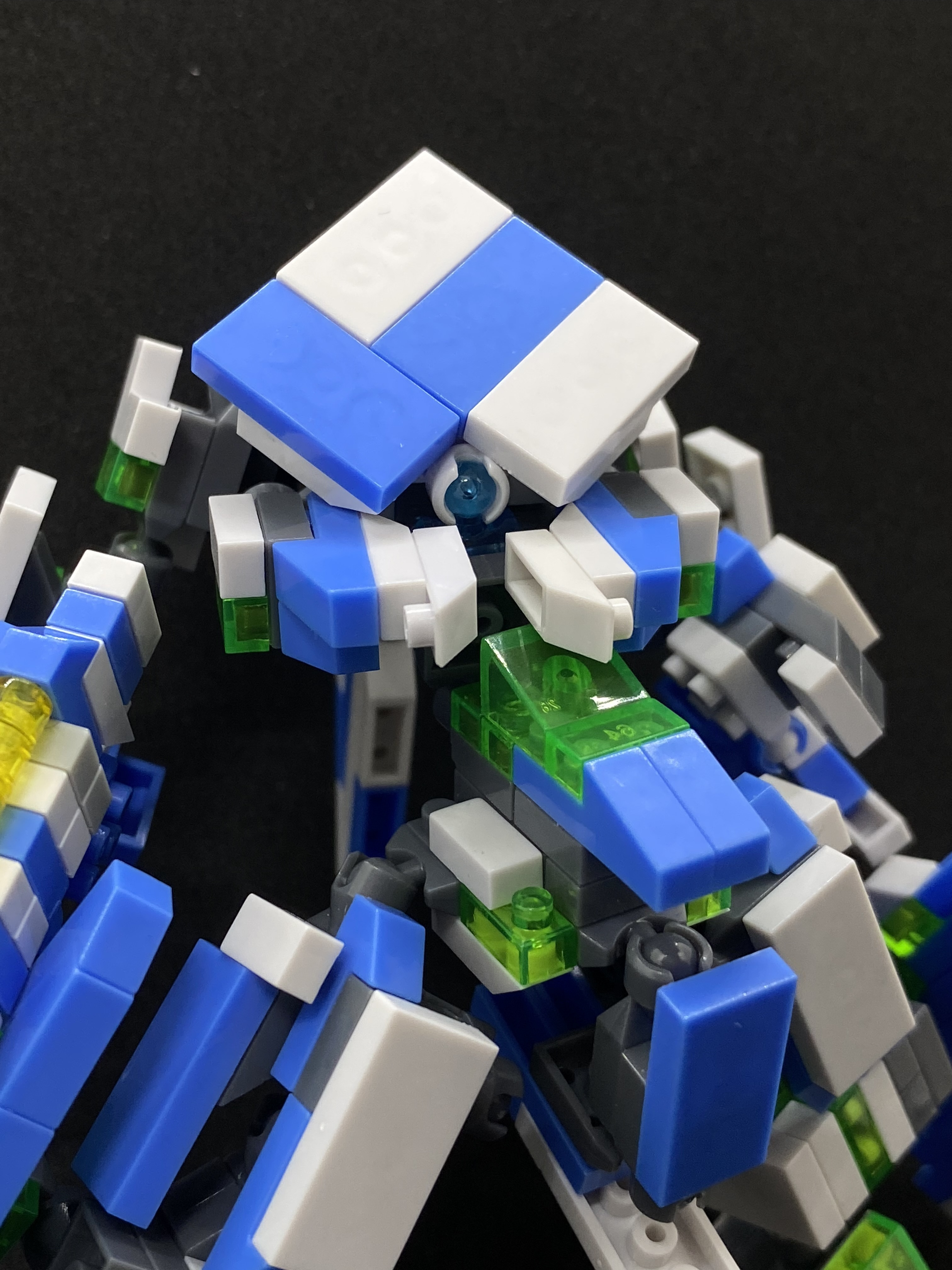プチブロックでオリジナルロボット | DAISOの輪